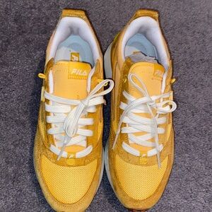 Yellow Sneakers women’s size 8 1/2